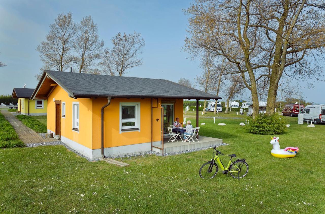 Knaus Camping- Und Ferienhauspark Rugen Altenkirchen  Esterno foto